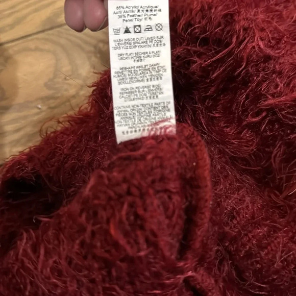 Missguided Fuzzy sweater Small Burgundy Drop Back Oversized Acrylicic & Feathers - Picture 3 of 8